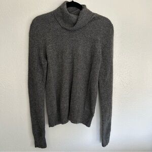 Nicole Miller Gray 100% Cashmere Turtleneck Sweater Minimalist Capsule L